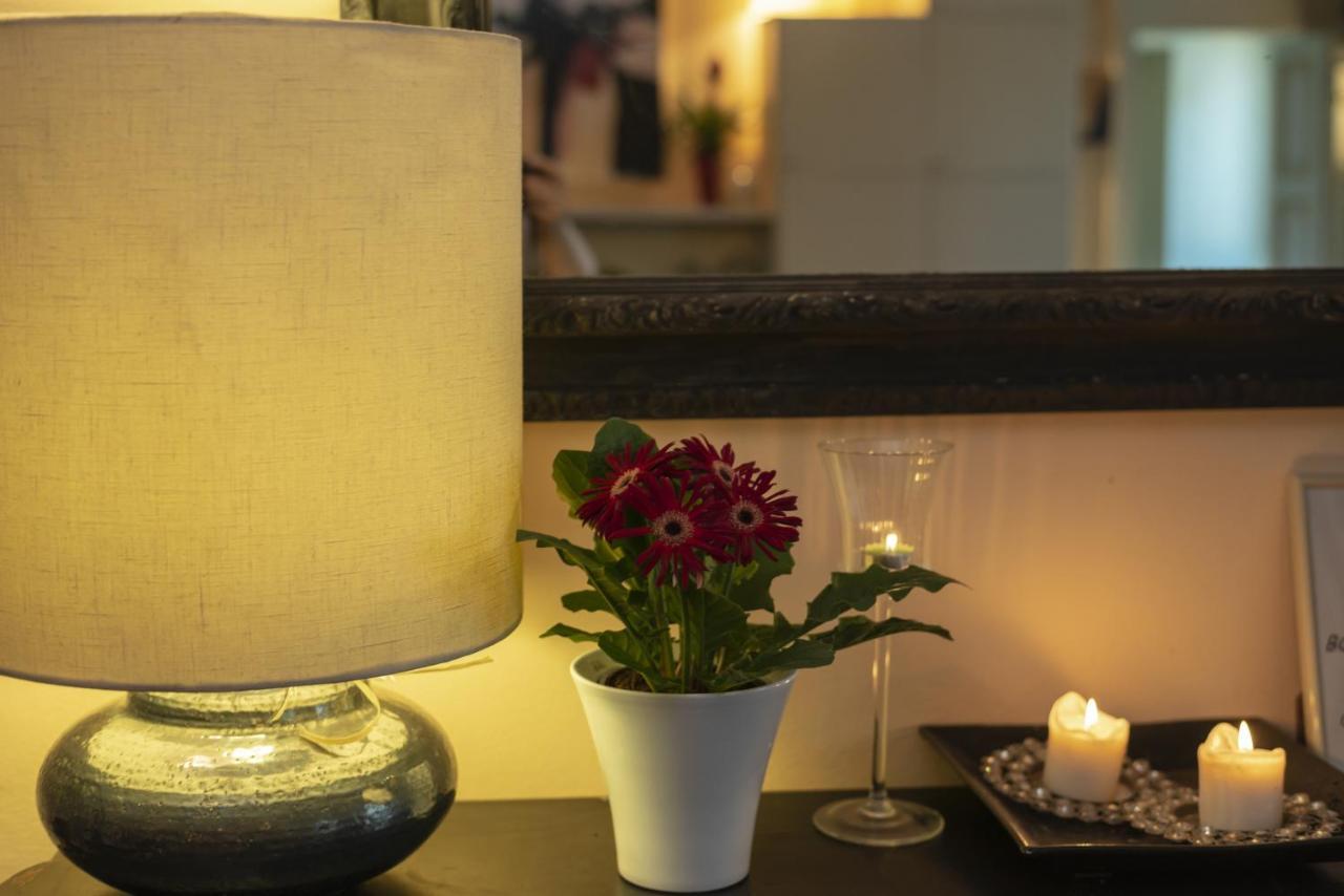 Borgo Agli Scudi Suite&Breakfast 캄필리아 마리티마 외부 사진