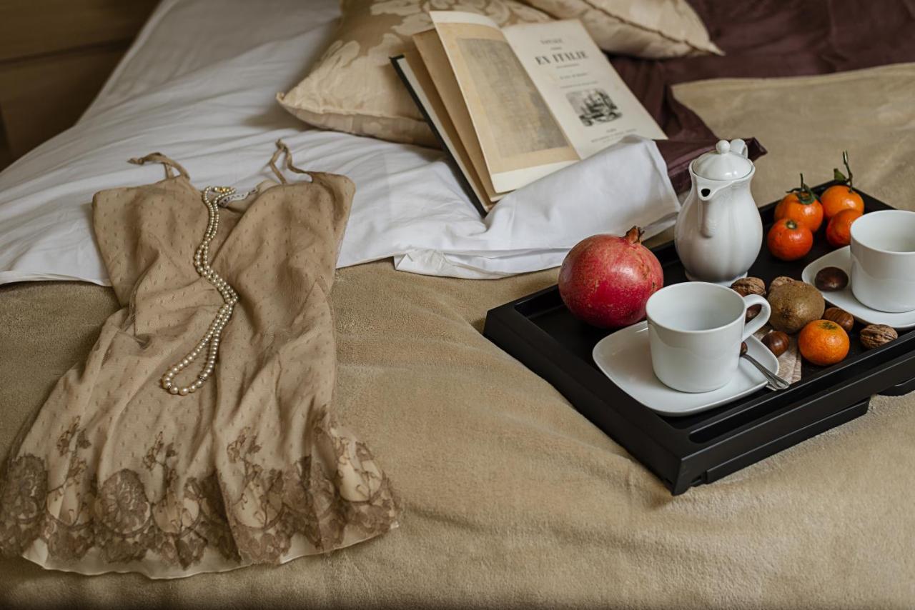 Borgo Agli Scudi Suite&Breakfast 캄필리아 마리티마 외부 사진