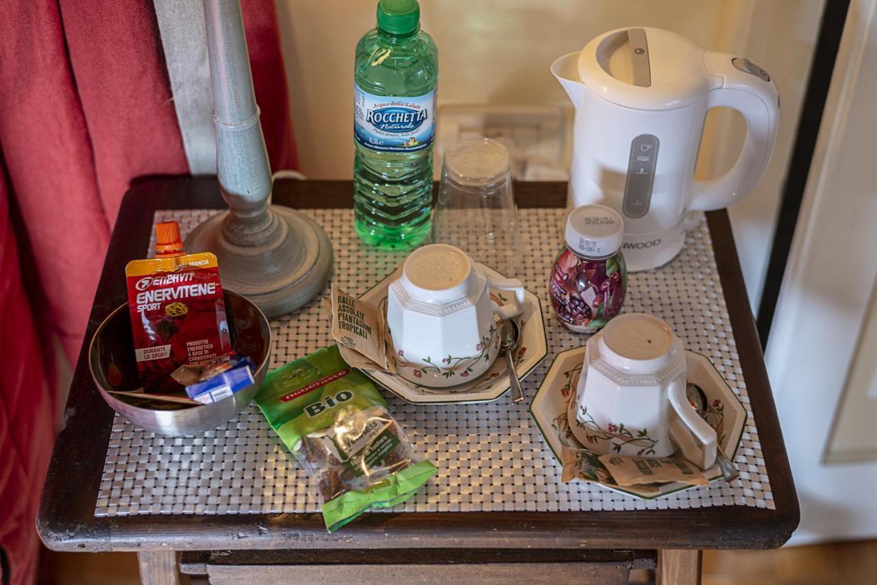 Borgo Agli Scudi Suite&Breakfast 캄필리아 마리티마 외부 사진