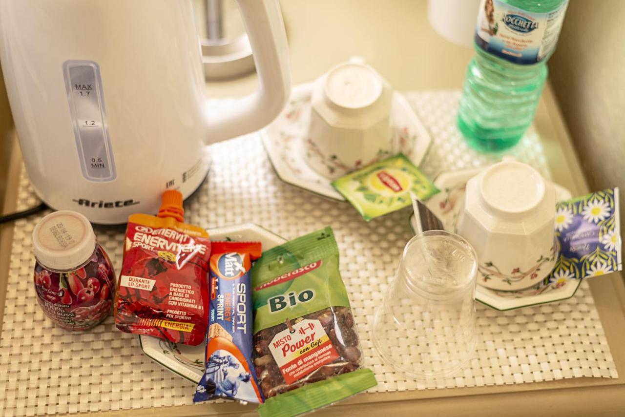 Borgo Agli Scudi Suite&Breakfast 캄필리아 마리티마 외부 사진